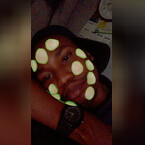 adeoflag, online dating photo